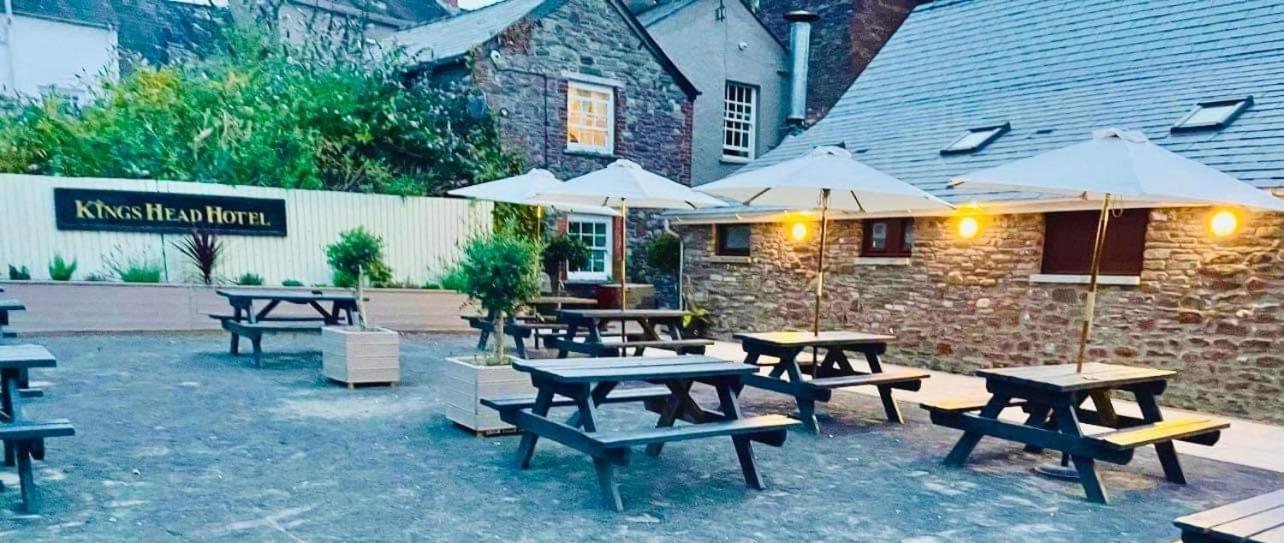 The Kings Head Hotel Abergavenny Exteriör bild