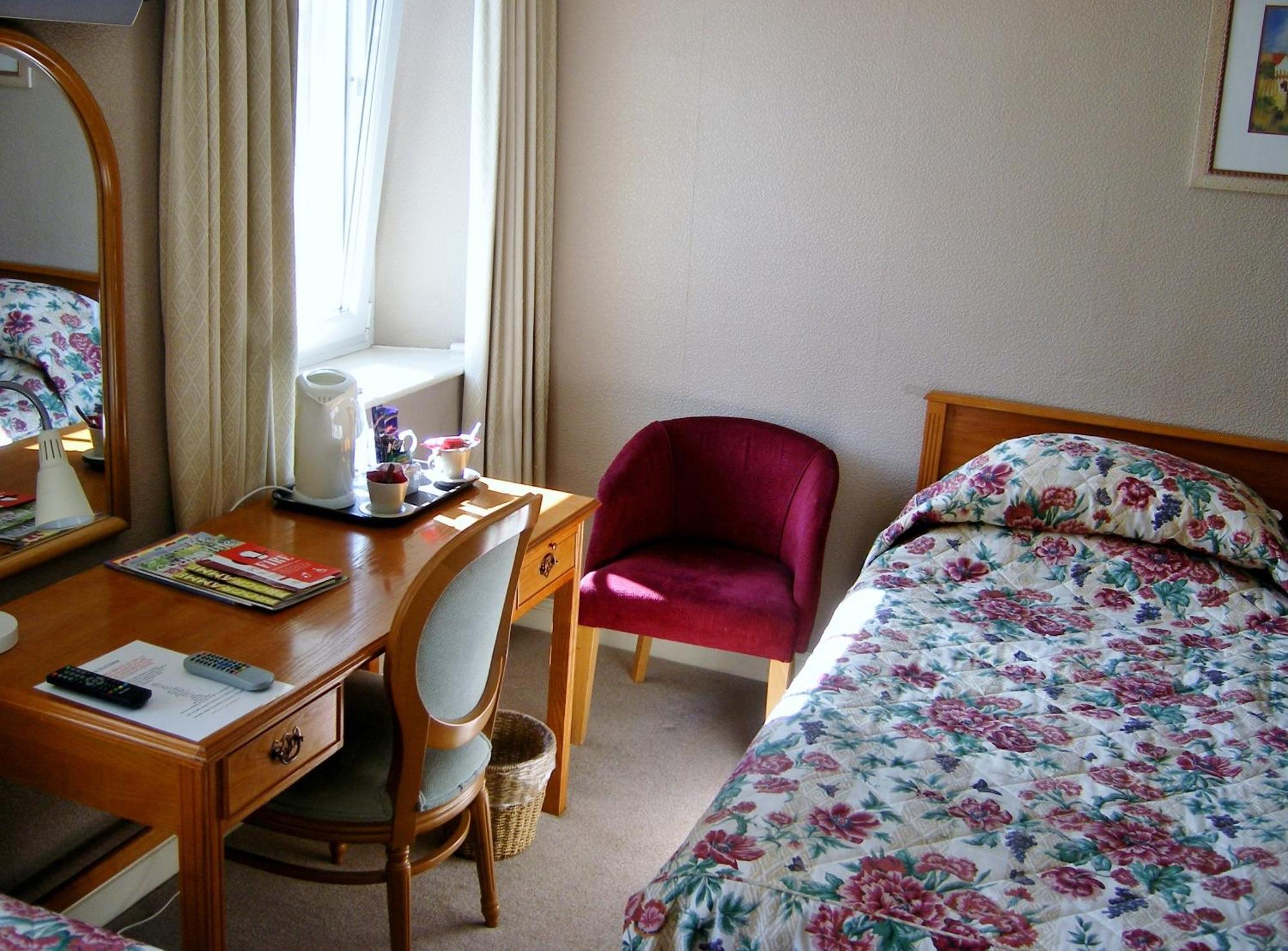 The Kings Head Hotel Abergavenny Exteriör bild