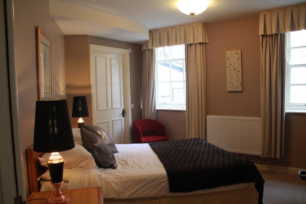 The Kings Head Hotel Abergavenny Exteriör bild
