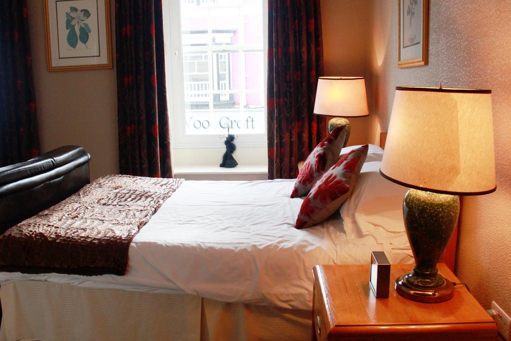 The Kings Head Hotel Abergavenny Exteriör bild