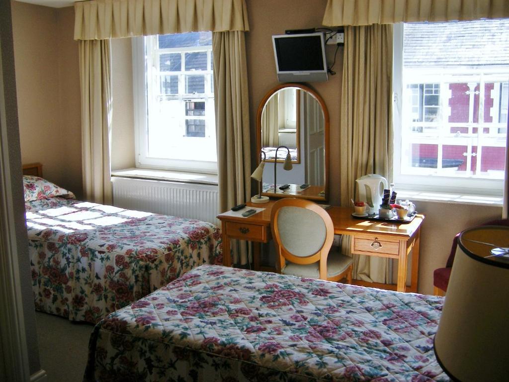 The Kings Head Hotel Abergavenny Rum bild